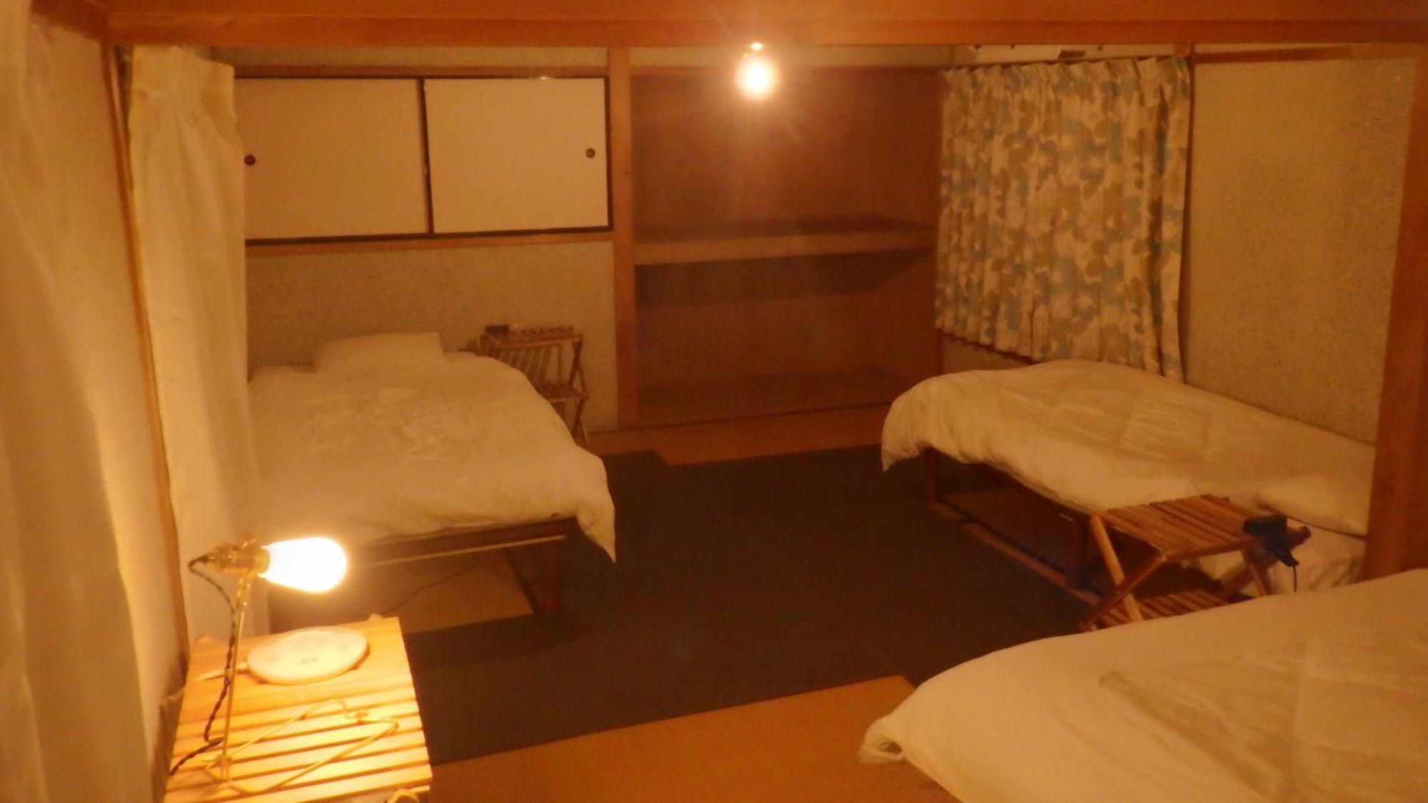 Cosmos Guesthouse Miyoshi  Exterior photo